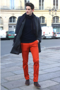chino homme couleur rouille