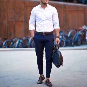 quels sont les essentiels du vestiaire masculin ? chemise blanche homme