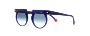 guide des lunettes tendances pour un été bien lunetté soleil homme colorée bleu