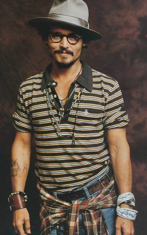 Stylé comme une star : À qui ressemblez-vous ? Johnny Depp artiste comédien acteur homme tendance style stylé look boho hippie