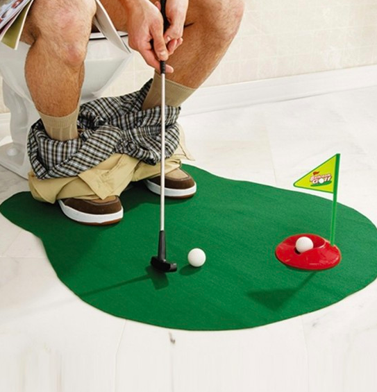 mini golf aux toilettes cadeau original fête des pères