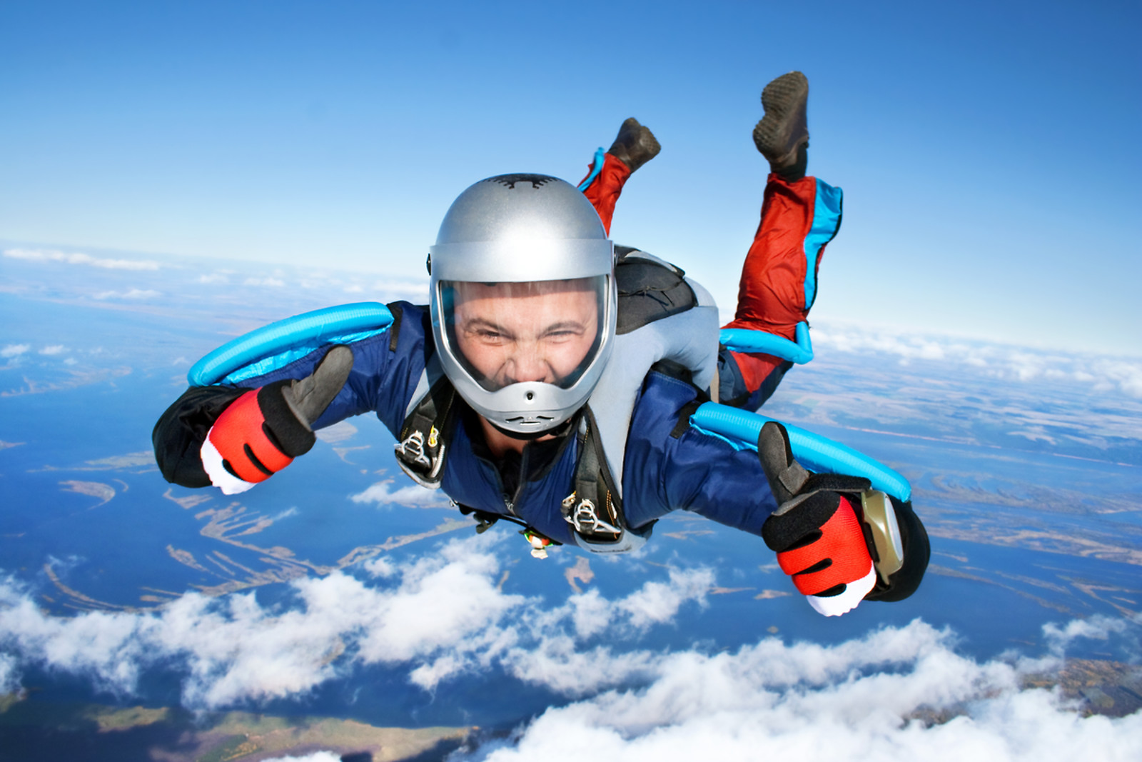 activités sports extrêmes saut en parachute cap adrénaline