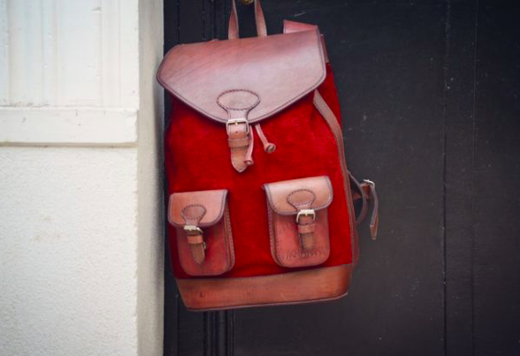 sac à dos rouge cuir femme voyage