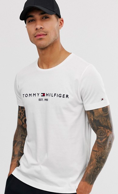 tommy-hilfiger-t-shirt-avec-logo-look-de-la-semaine