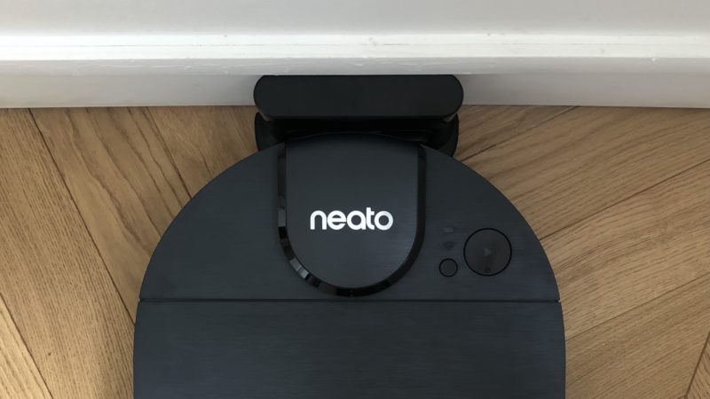 Test & Avis le Neato D8 l'aspirateur connecté de Neato Robotics