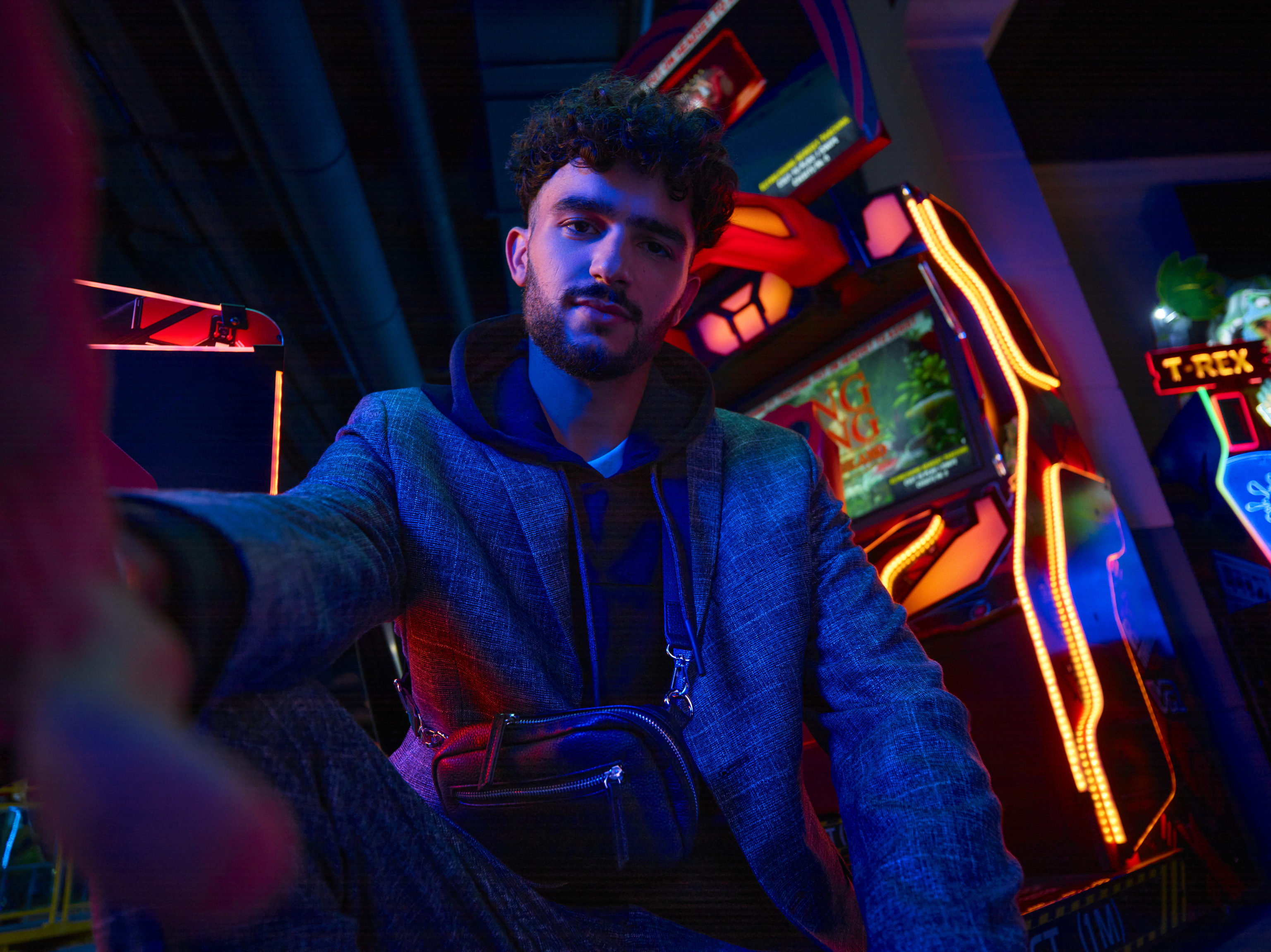 La veste de costume à porter quelle que soit ton identité Edgard L