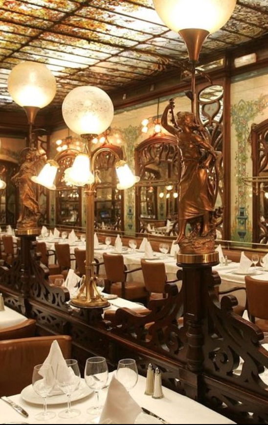 privatiser restaurant groupe Paris luxueux