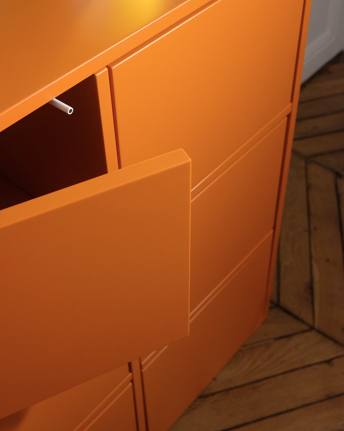 Commode orange meuble durable design