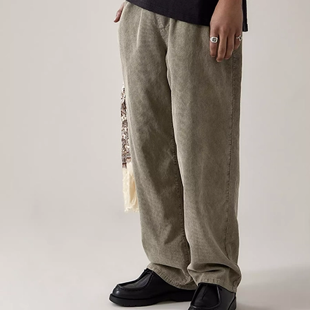 pantalon velours côtelé ivoire Urban Outfitters