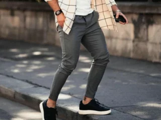 Idée de look homme pantalon gris