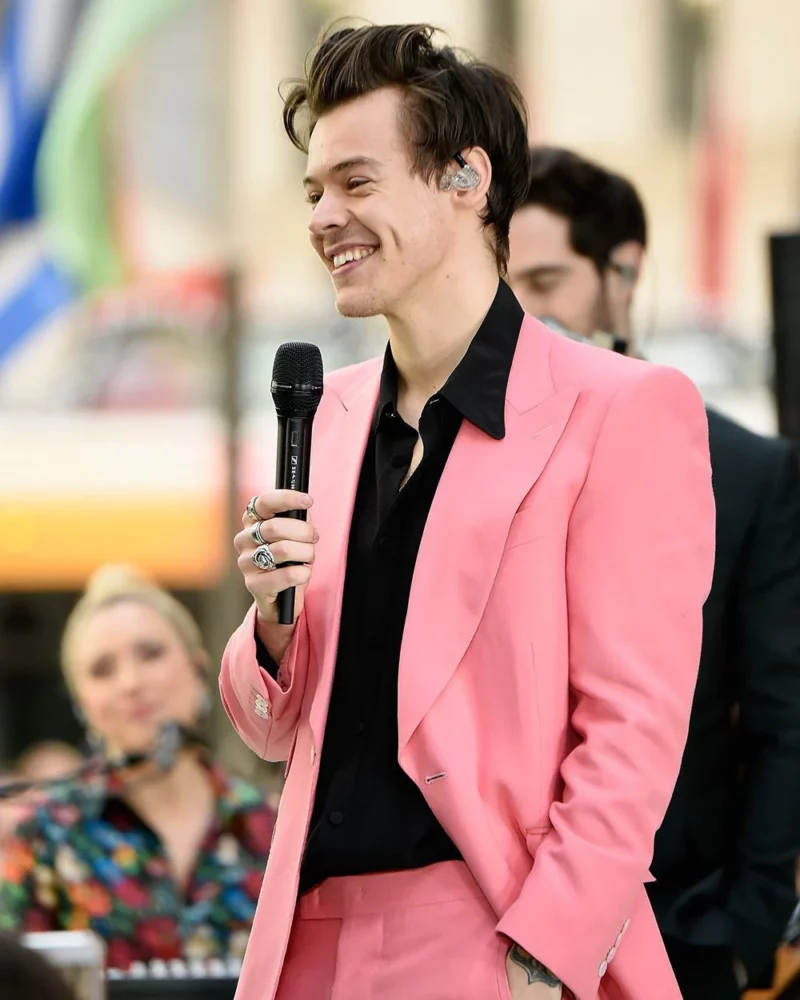 rose pour homme harry style