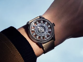 montre Louis Vuitton Tambour Taiko Spin Time