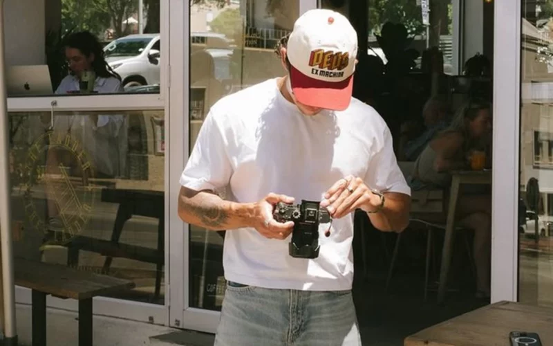 porter la casquette old-school look retro