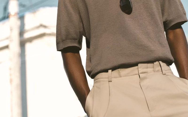 s’habiller dans un style minimaliste couleurs