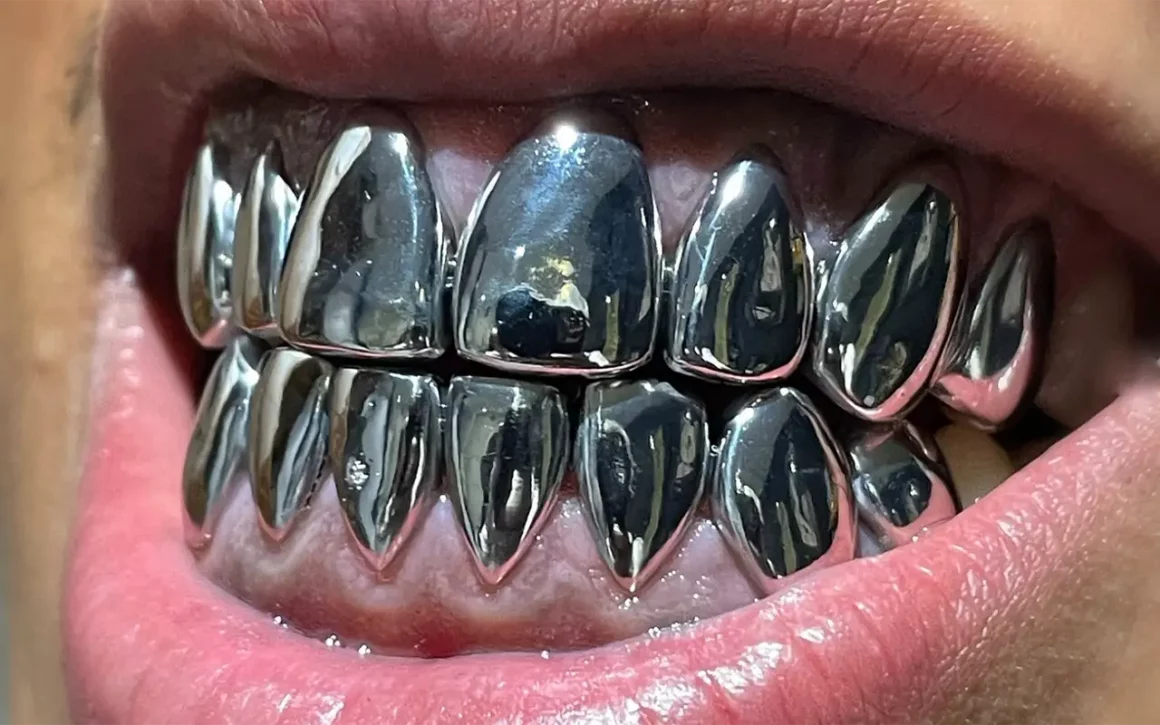 Le grillz trendy plein