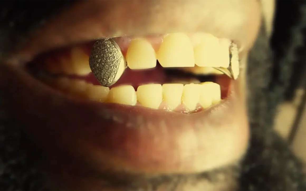 Le grillz trendy strass