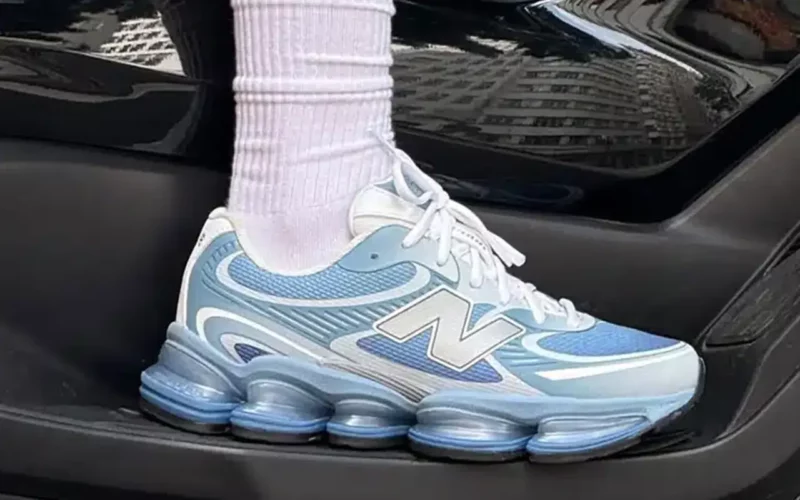 New Balance 2000 Abzorb Baby Blue logo