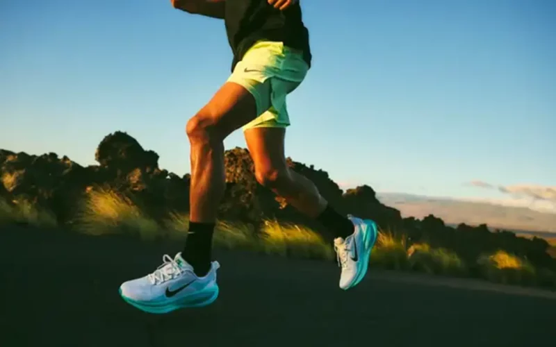 Nike Vomero 18 sneakers