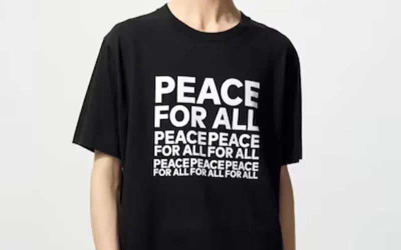 avis sur uniqlo t-shirt PEACE FOR ALL