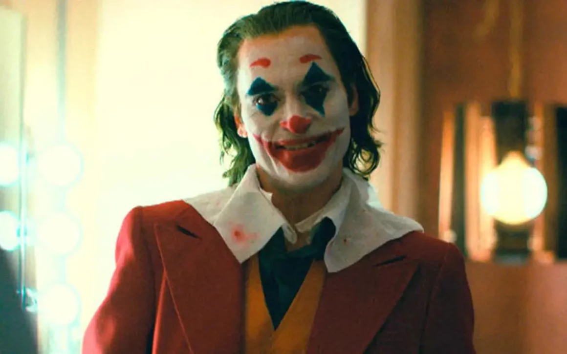 comment s’habiller comme le Joker chemise jaune