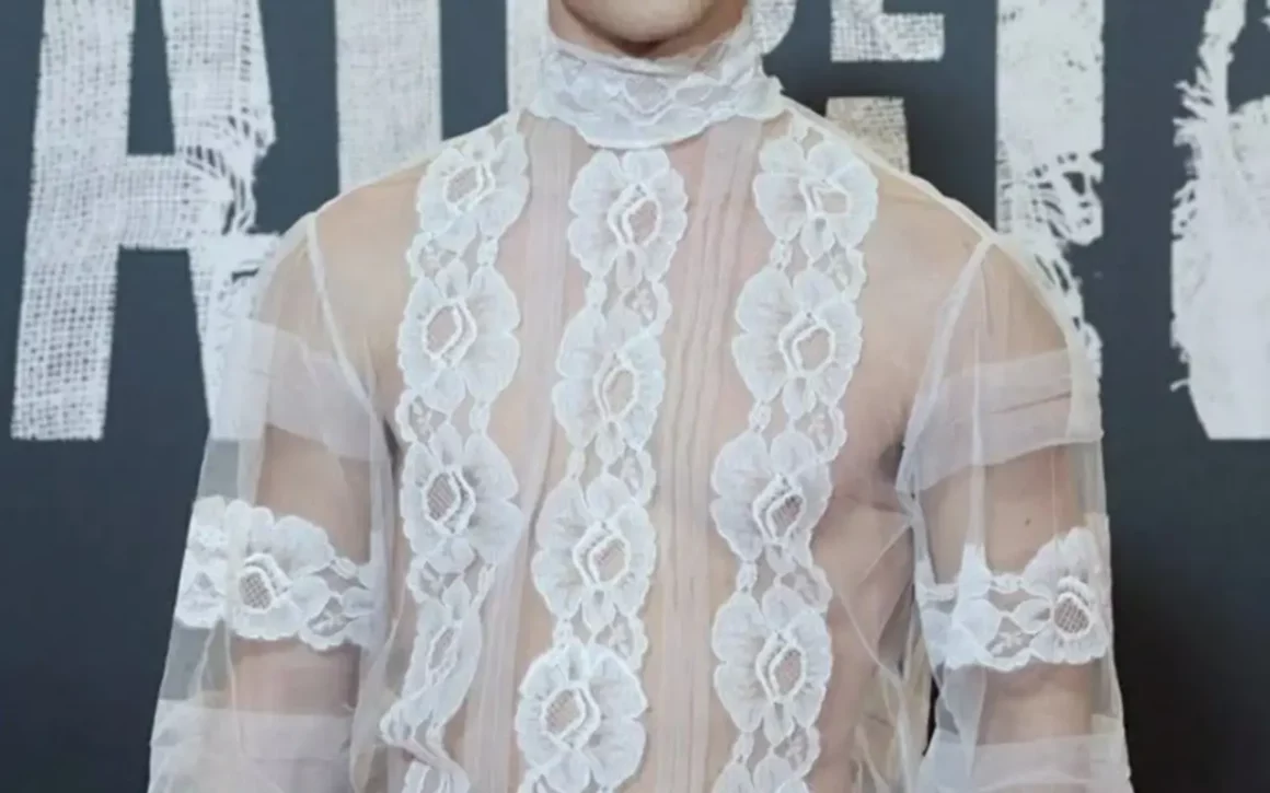 haut transparent trendy a fleurs