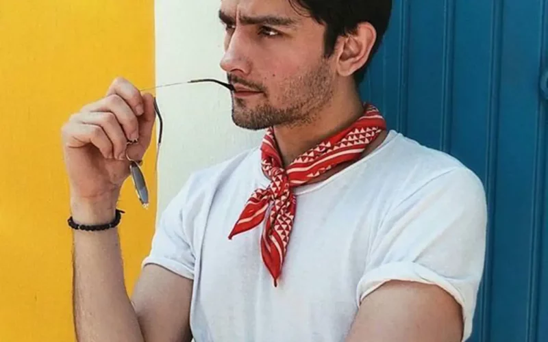 porter le foulard mode rock