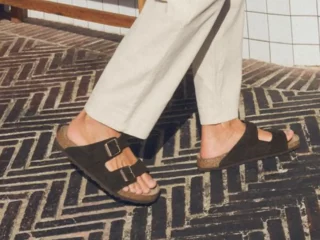 porter les chaussures ouvertes