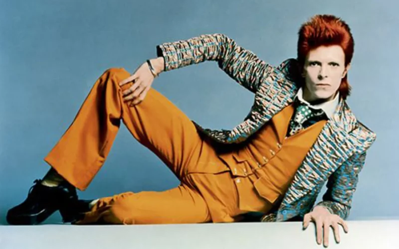 Adopter le style années 70 david bowie