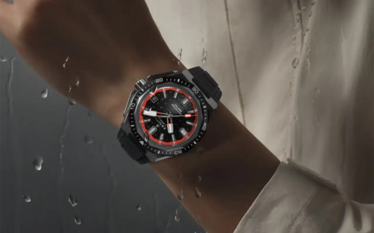 DEFY Extreme Diver