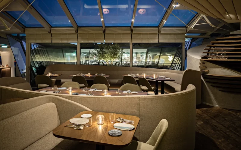 TOP 10 des restaurants gastronomiques à Paris 39V salle