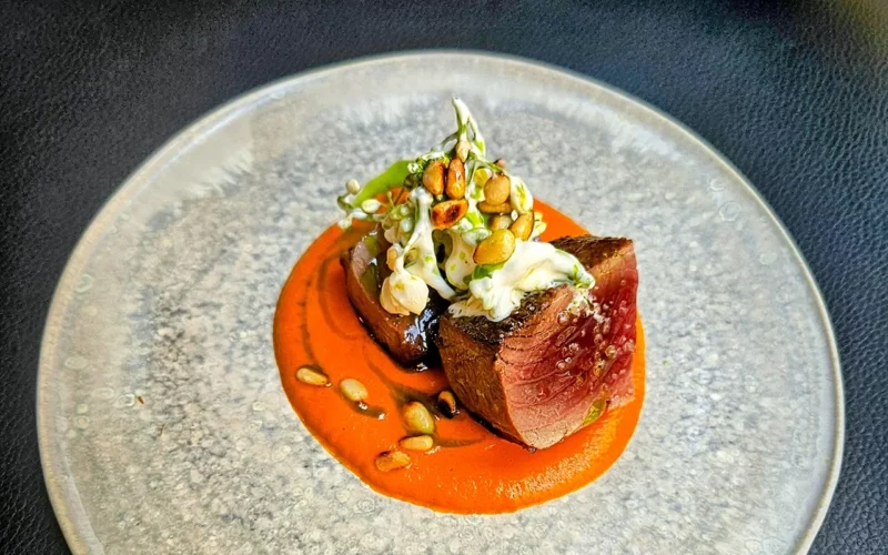 TOP 10 des restaurants gastronomiques à Paris ASPIC plat