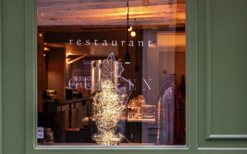 TOP 10 des restaurants gastronomiques à Paris Gueffen salle