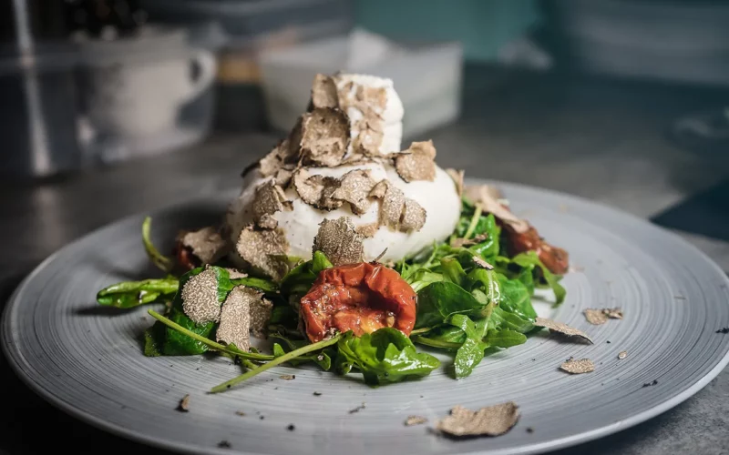 TOP 10 des restaurants gastronomiques à Paris Truffes folie plat