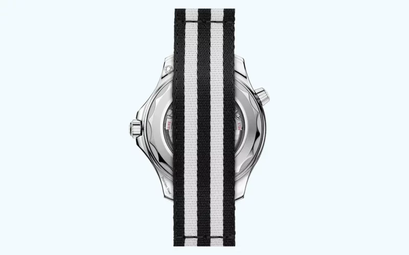 Seamaster Diver 300M OMEGA bracelet nato