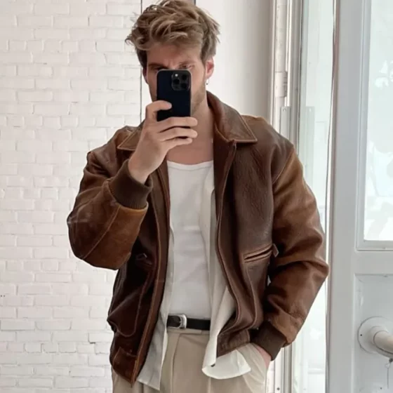 porter la veste en cuir marron