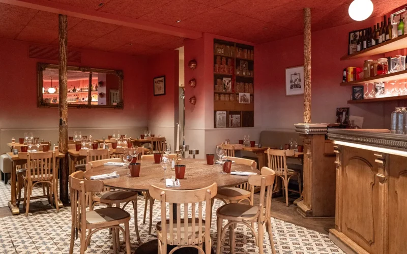 TOP RESTAU Bistronomique les petits parisiens salle
