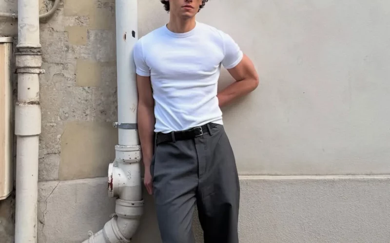 adopter le style casual chic t-shirt blanc
