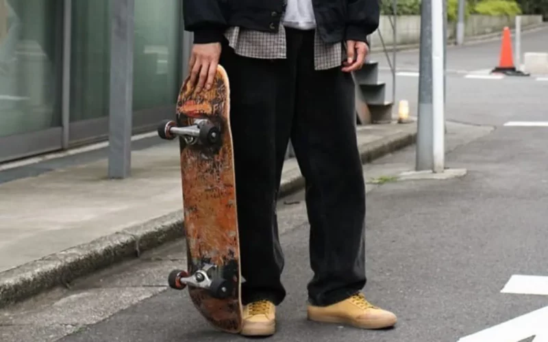 adopter le style skateur sneakers
