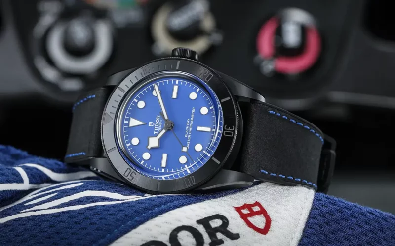 Black Bay Ceramic Blue montres inspirées des voitures de course