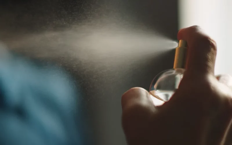 Pourquoi mon parfum ne tient pas odeur