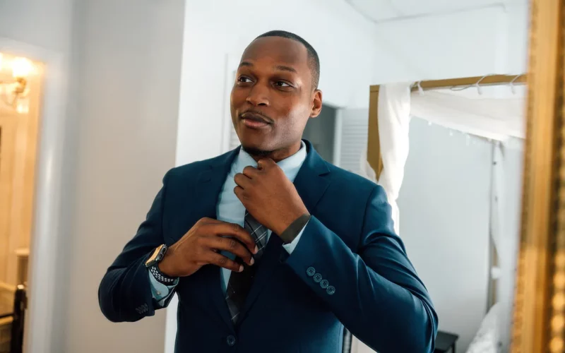 costume bleu petrole pour une soirée