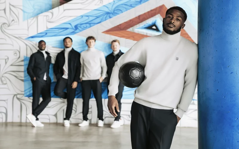 porter la Capsule Olympique Lyonnais x IZAC pantalon