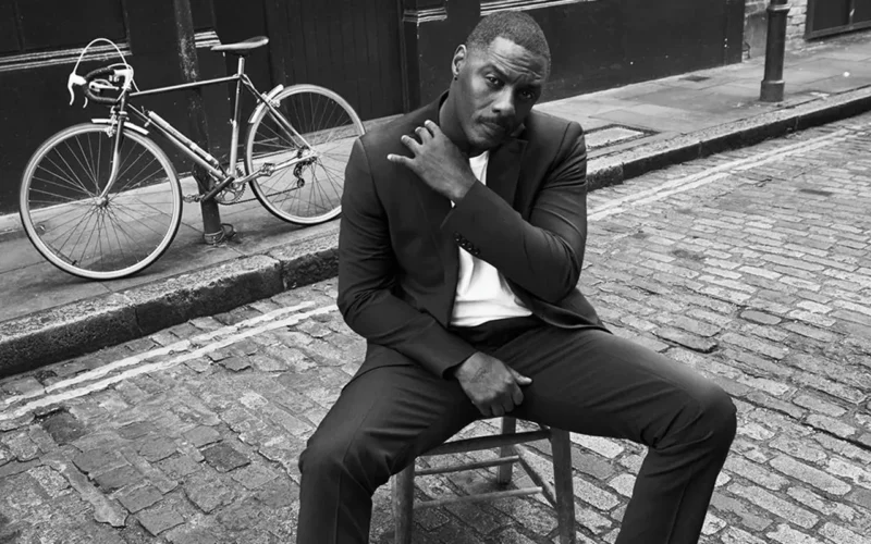 Adopter le style d’un homme classe Idris Elba