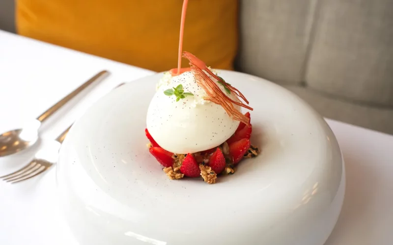 TOP 10 des meilleurs restaurants étoilés à Paris AROME plat