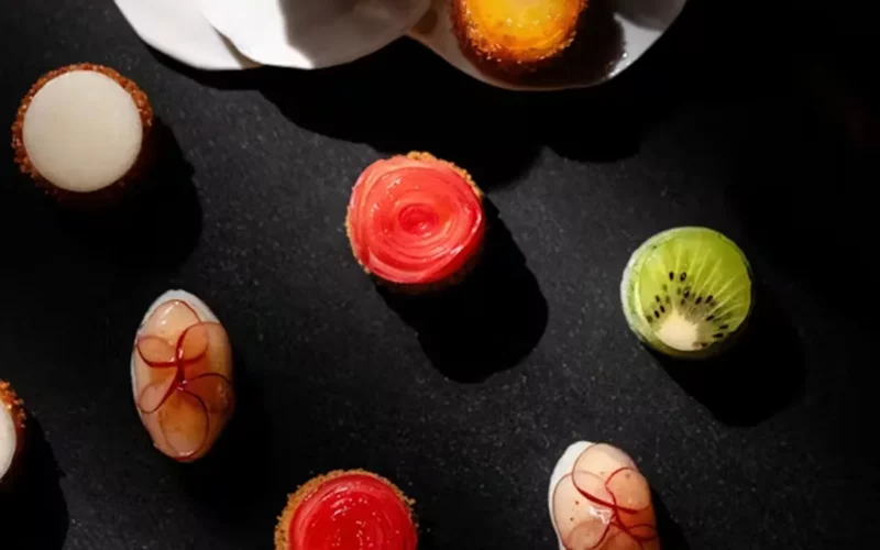 TOP 10 des meilleurs restaurants étoilés à Paris HAKUBA plat