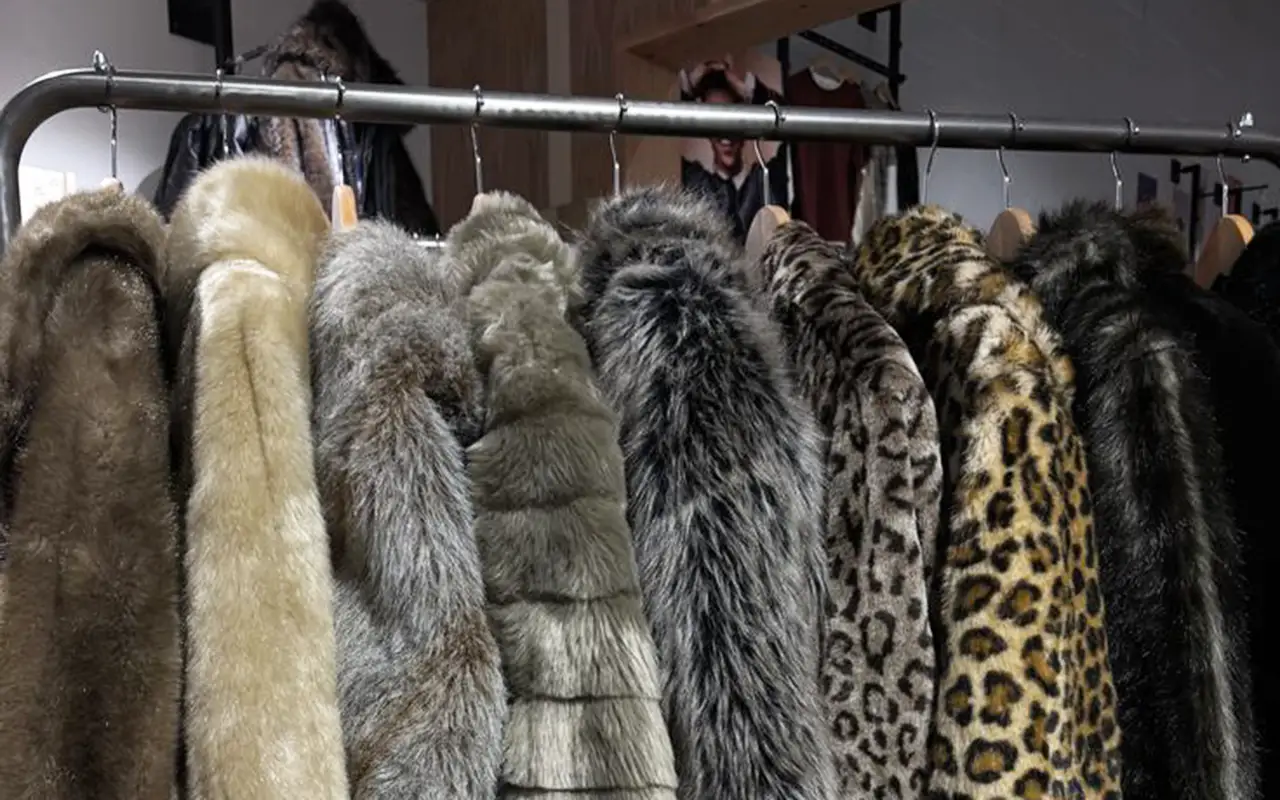 manteau en fausse fourrure pour homme trendy