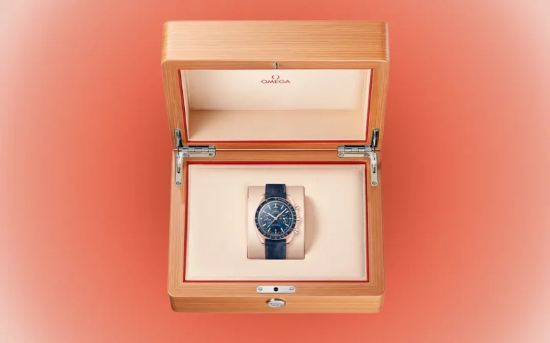 Speedmaster Racing en Or Sedna OMEGA