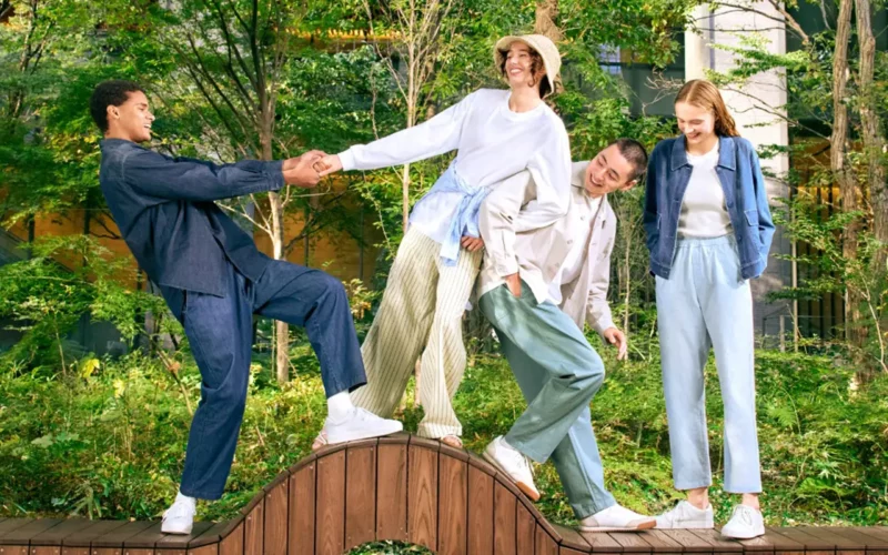 marques minimalistes UNIQLO