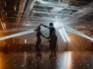 Sortir à Paris La Main Jaune