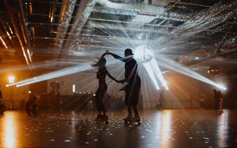 Sortir à Paris La Main Jaune